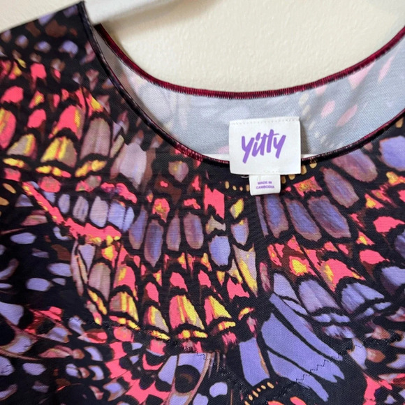 Yitty Butterfly Crop Top, size 3X - Picture 2 of 6